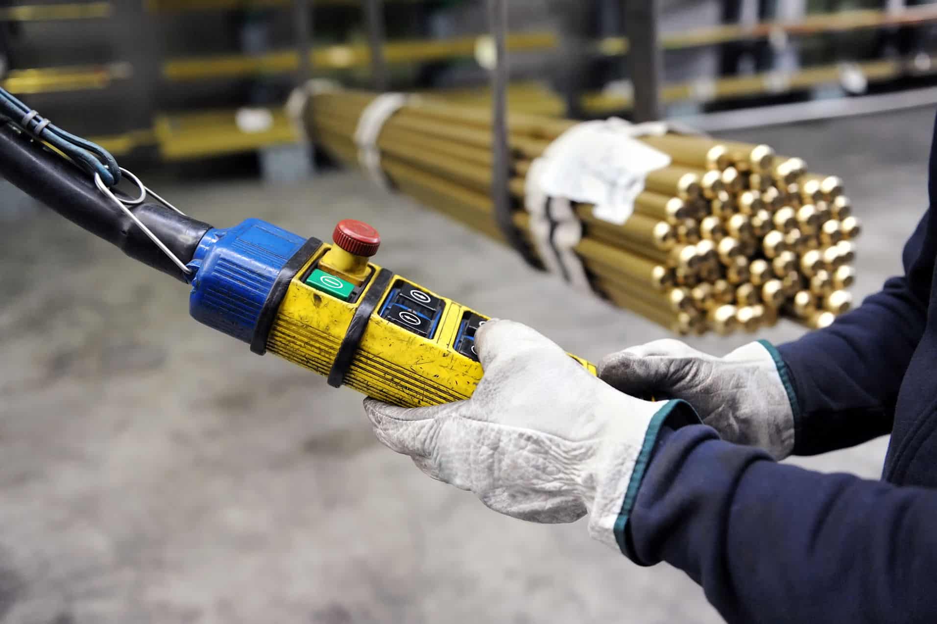 Controls Washington Crane & Hoist Safety, Simplicity and Reliability